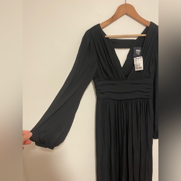 NWT Anthropologie Size 2 Black V-Neck Dress - Picture 9 of 11